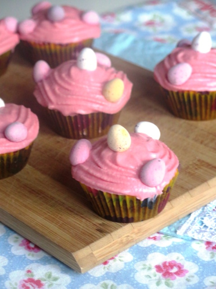 The Best Mini Egg Cupcakes Recipe for Easter! Celebrate with these delicious, colourful cupcakes this year and you're sure to impress friends and family! This quick and easy 4-step recipe is fun and fuss-free, so get the kids involved and get baking! Click for the recipe / Knead to Dough